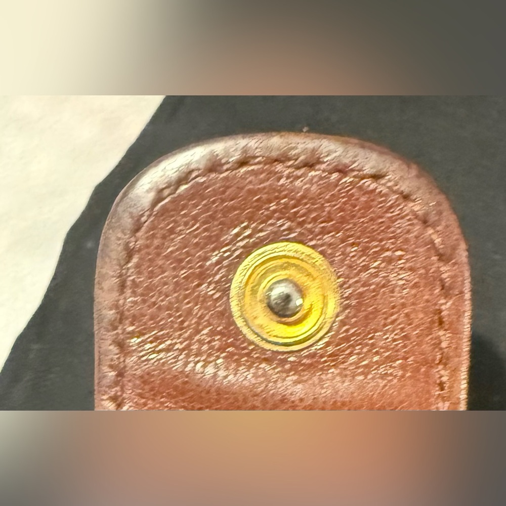 CHANEL Vintage Bi-Fold Caviar Flap Leather Wallet - Picture 12 of 16